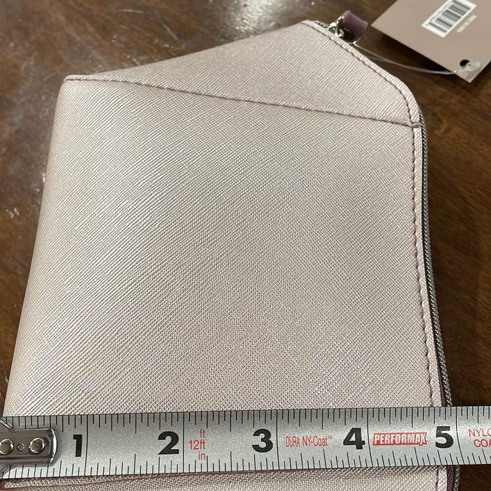 Cosmetic Bag - Picture 8 of 9